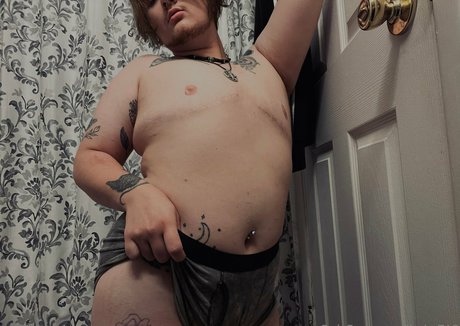 teen lesbian onlyfans exclusive picture