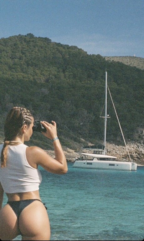 Anna Arevalo star erotic image