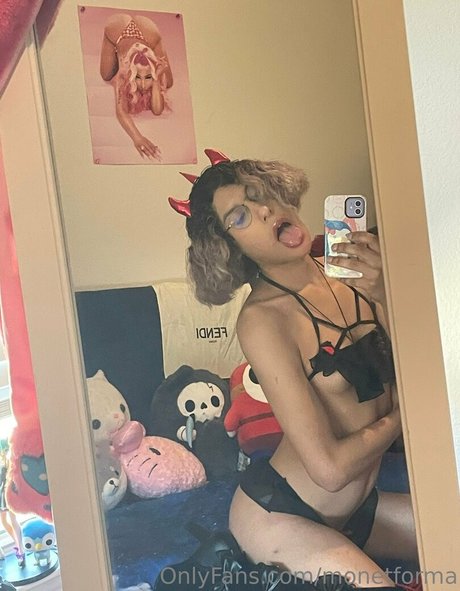 Monetforma pornstar pretty img