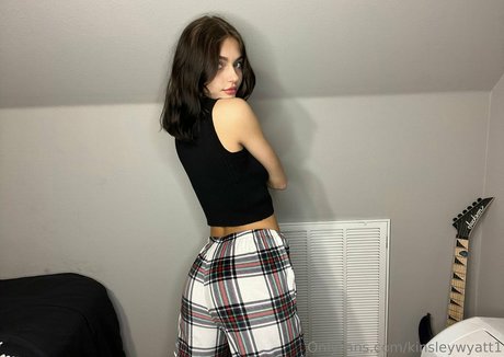 kinsleywyatt1 Quick photo