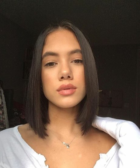 Saoirse Alicia Behzadi star adult gallery