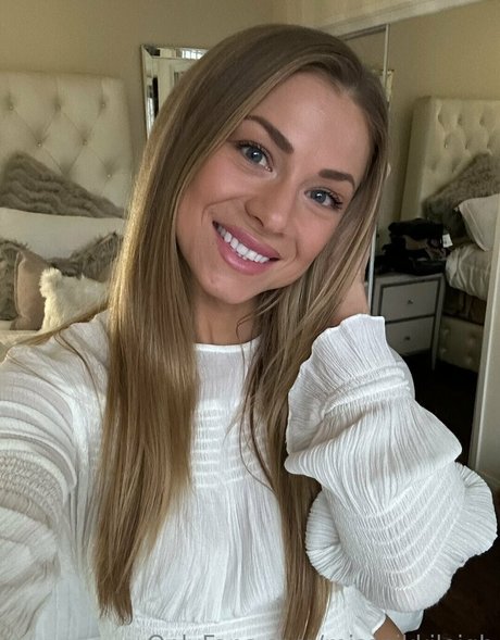 missnikkileigh exclusive model picture