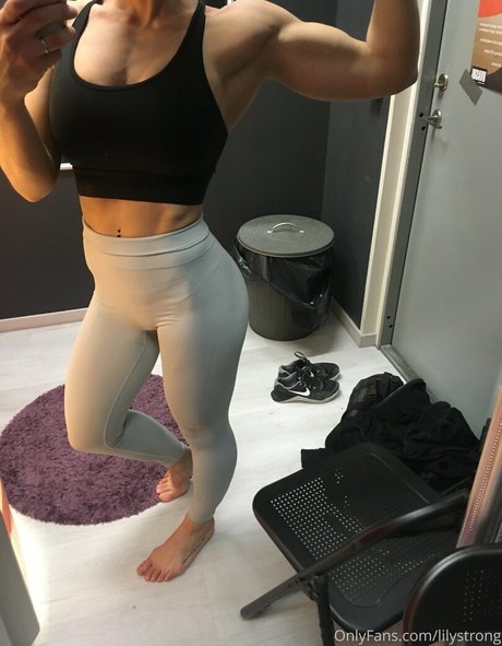 lilystrongfree exclusive pornstar gallery
