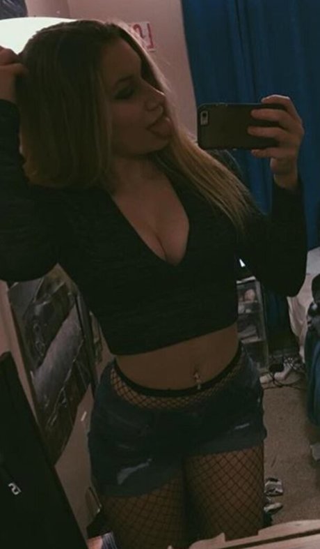 pussy spreading onlyfans sexy naked pictures