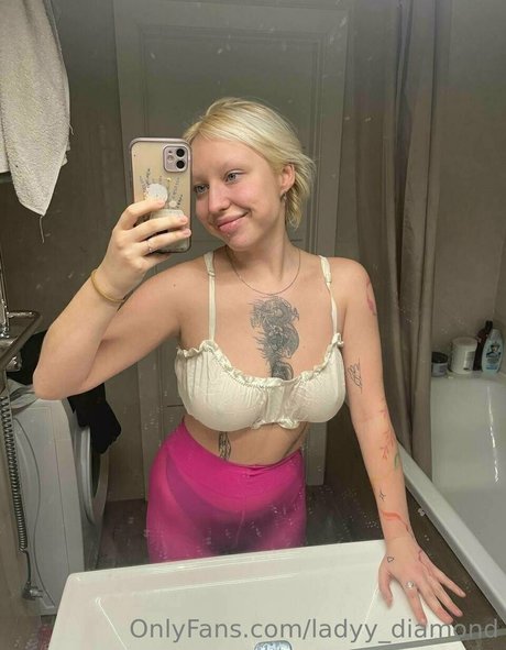 ladyy diamond star sexy photo