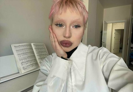 ladyy diamond naked star photos