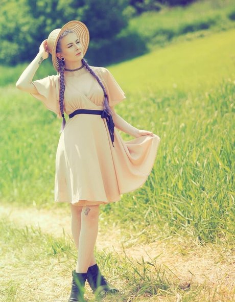 kinkynyrafree xxx model pictures