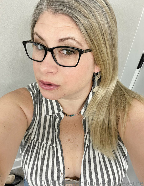 curvy4urpleasure hd model galleries