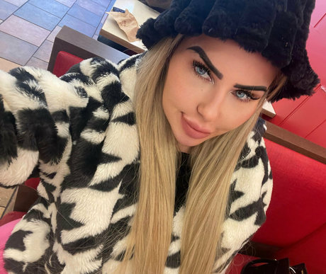 missninavip pornstar nudes pics