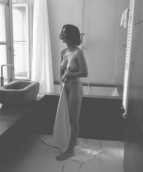 wolfishglow hd actress archive