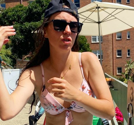 Amy Shark top model image