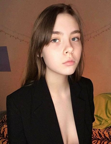 mirtaworld naked model picture