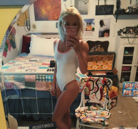 forgetsarah beautiful actress img