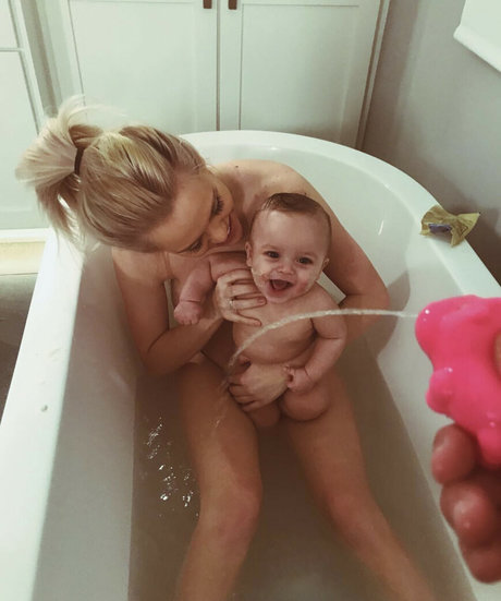 forgetsarah model erotic pic