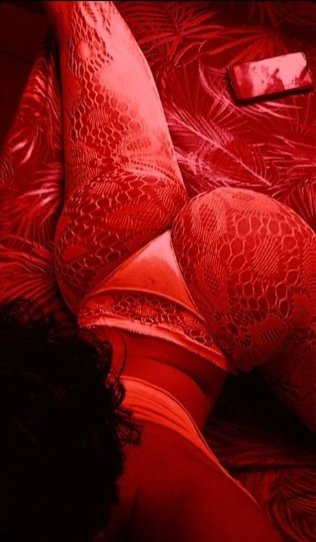 Lana Santhos free star pic