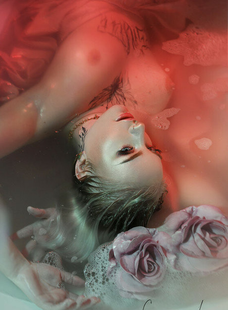 persian onlyfans pretty img