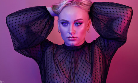 Mila Orriols art actress pics