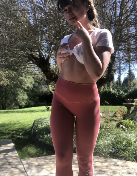 Mistywaterz sexy actress photos