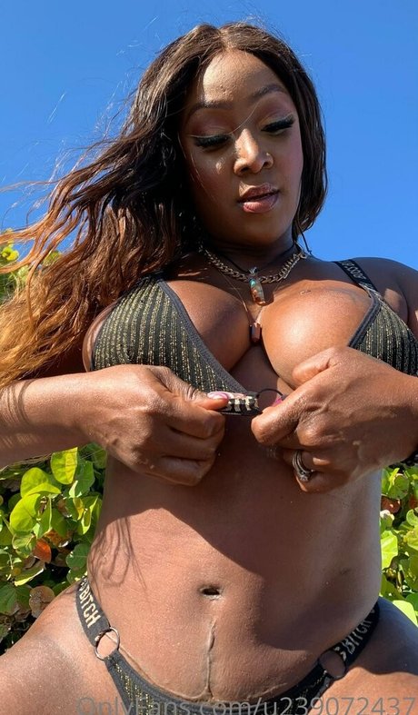 Chanya The Body star best pictures