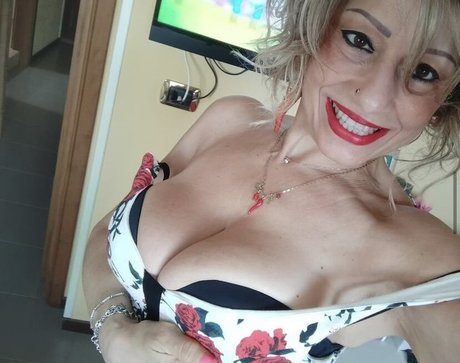 Rosella Maione star nude pictures