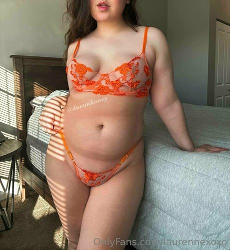 babe brunette onlyfans porn image