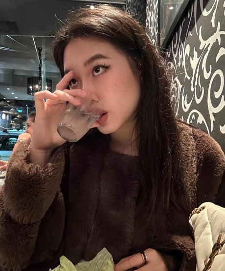 Vicki Mranrr pornstar top photos