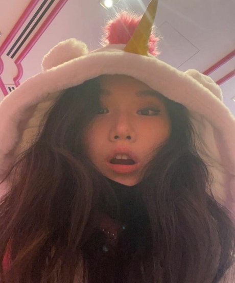 Vicki Mranrr porn star images