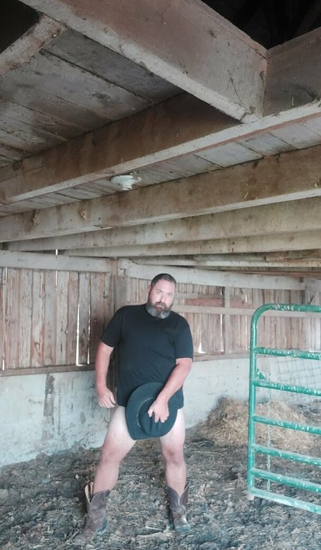 chadillac42 star naked pic