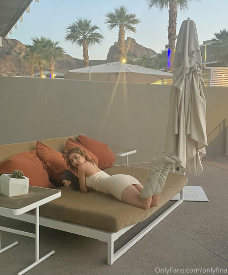 sooofina model high quality pictures