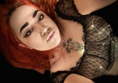 ariquxeen star exclusive image