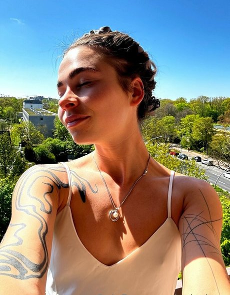 poly luna xxx model galleries