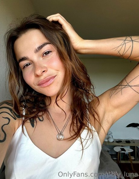 poly luna pretty star pic