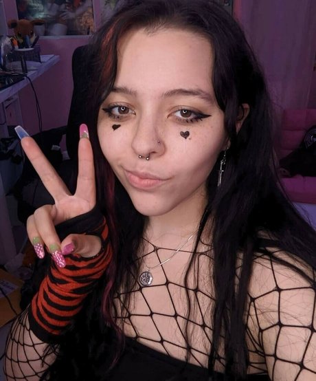 skinny blonde milf onlyfans sexy naked pictures