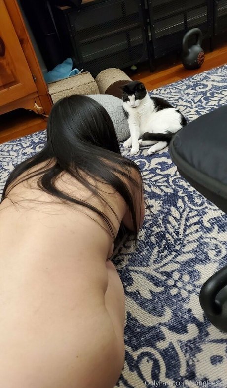 songleexxx naked star images