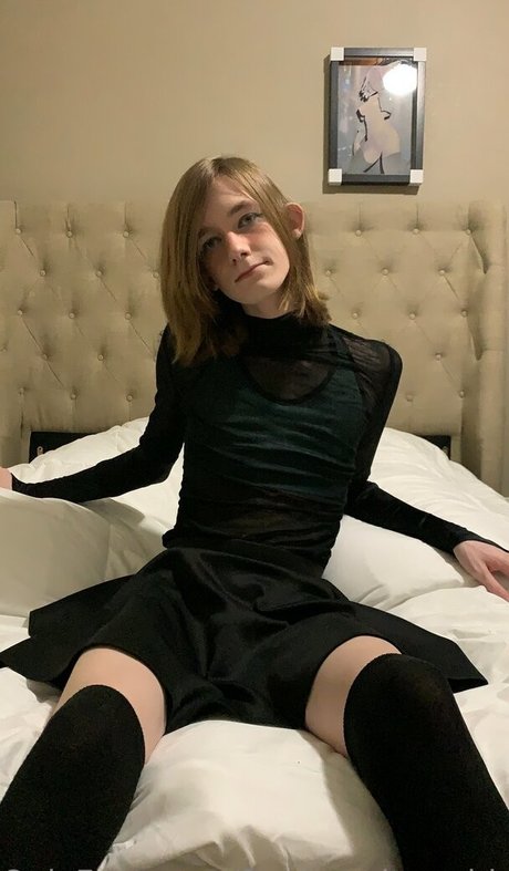 nude strip onlyfans sexy naked picture