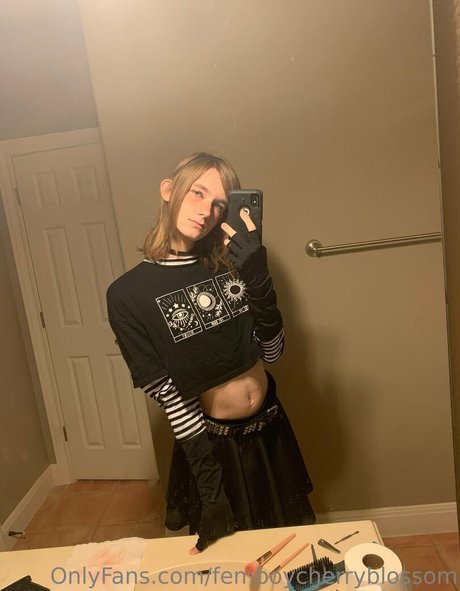 femboycherryblossom pornographic model gallery