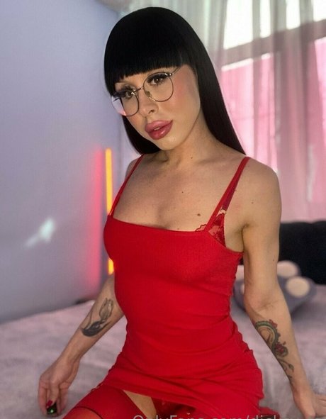 dicksy ts hot star image