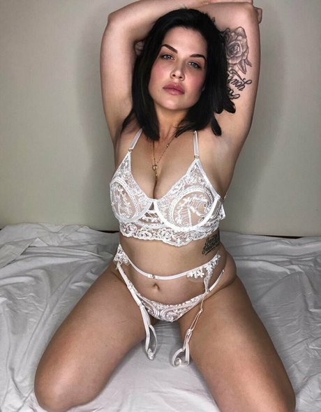 curvy teen onlyfans hot nude gallery