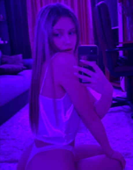 whylollycry art pornstar img