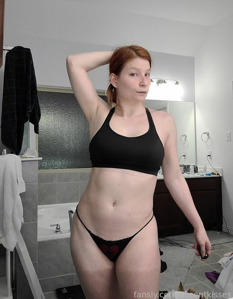 Accent Kisses model adult pics