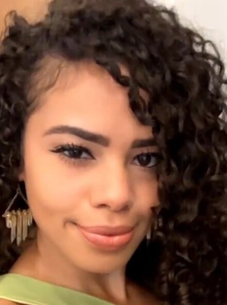 Walessa Munoz perfect pornstar gallery