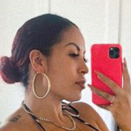 Walessa Munoz exclusive model pic