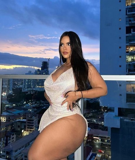 Grace Bon adult model galleries