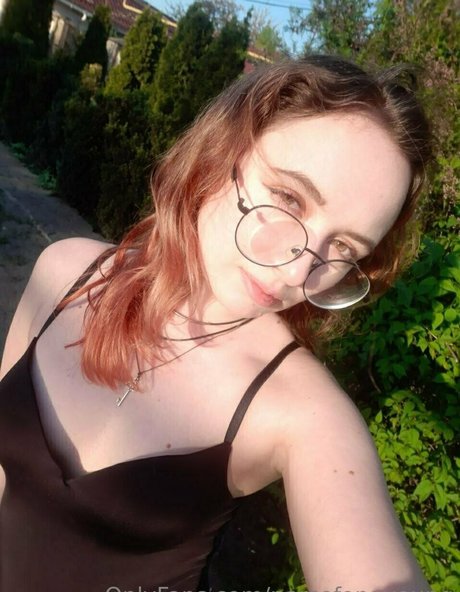 persefonayoung star naked galleries