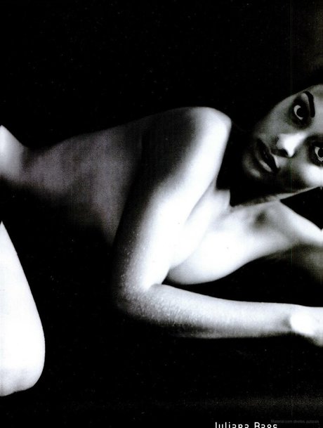 Juliana Paes high quality star archive