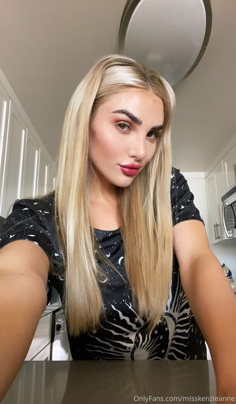 curvy muscle onlyfans free naked picture