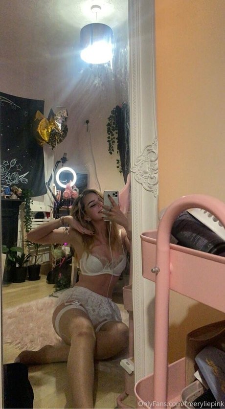 freeryliepink pornstar art photo