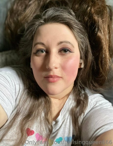 hellsingqueen666 nude pornstar img