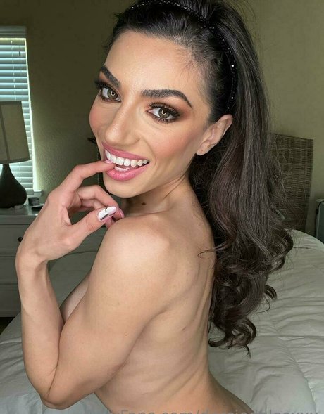 model onlyfans hot nude gallery