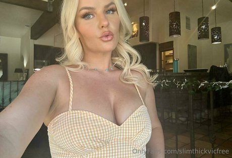 slimthickvicfree sex star photo